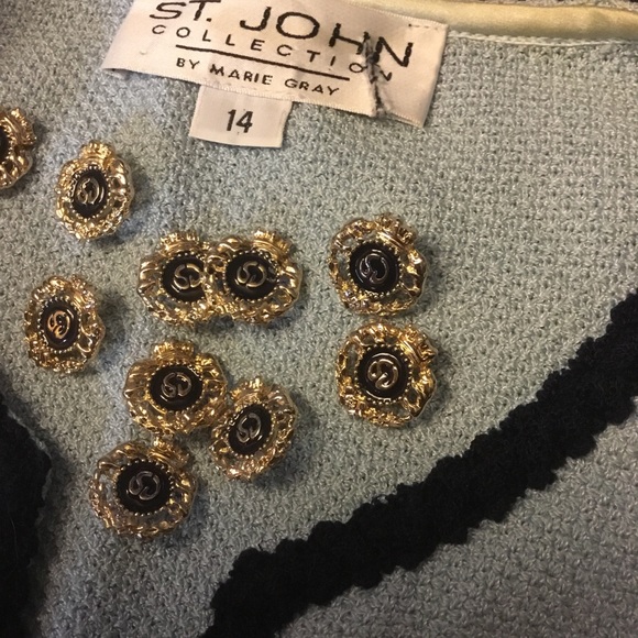 St. John | Other | St John Gold Toned Buttons With Crown And Lion ...